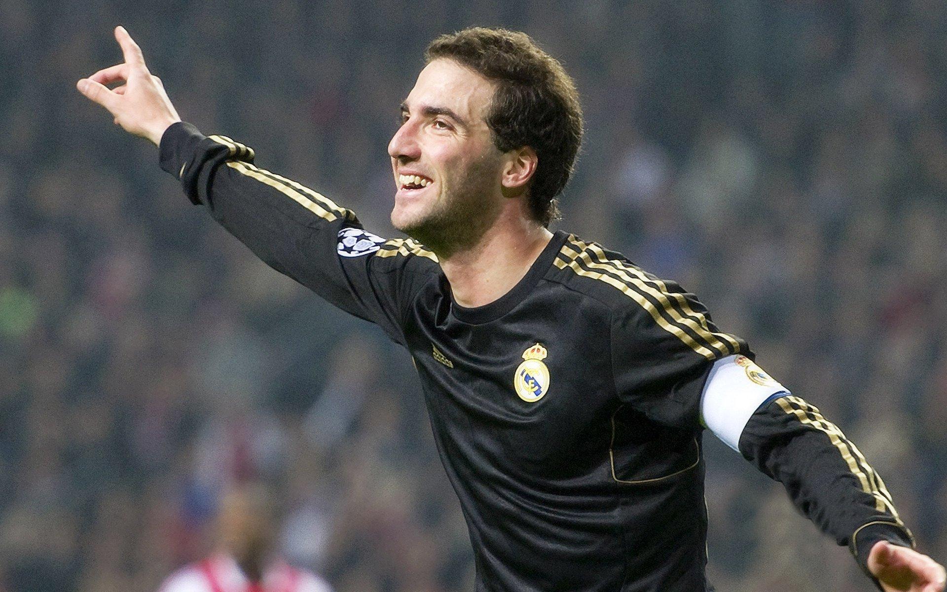 拉莫斯再展头球绝技 生涯两战国际米兰皆以头槌破门